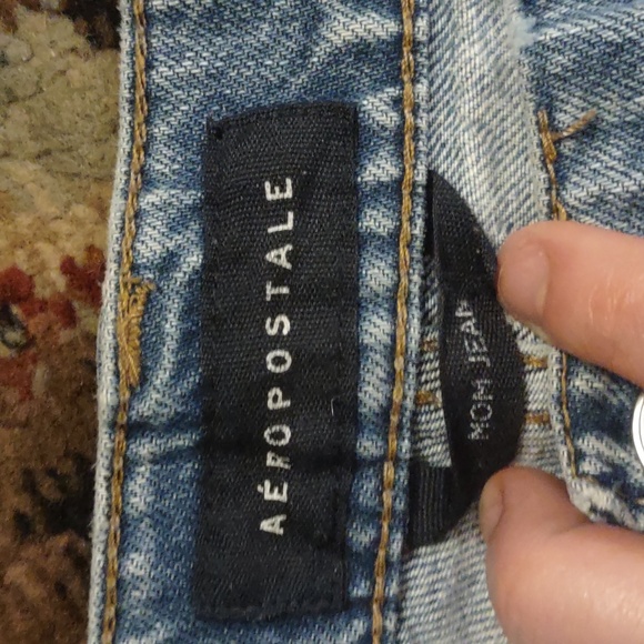 Cute Aeropostale Mom Jeans - Picture 5 of 10